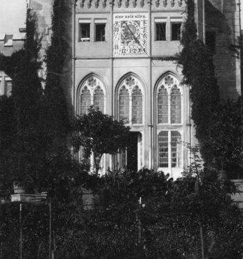 Korespondencja dotycząca zegara słonecznego z 1910 r. na pałacu Radolińskich w Jarocinie